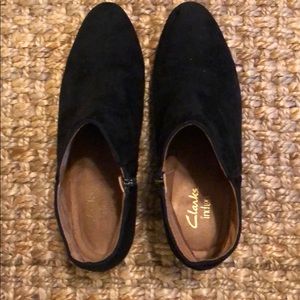 Clark’s ankle booty, size 10 Black suede.